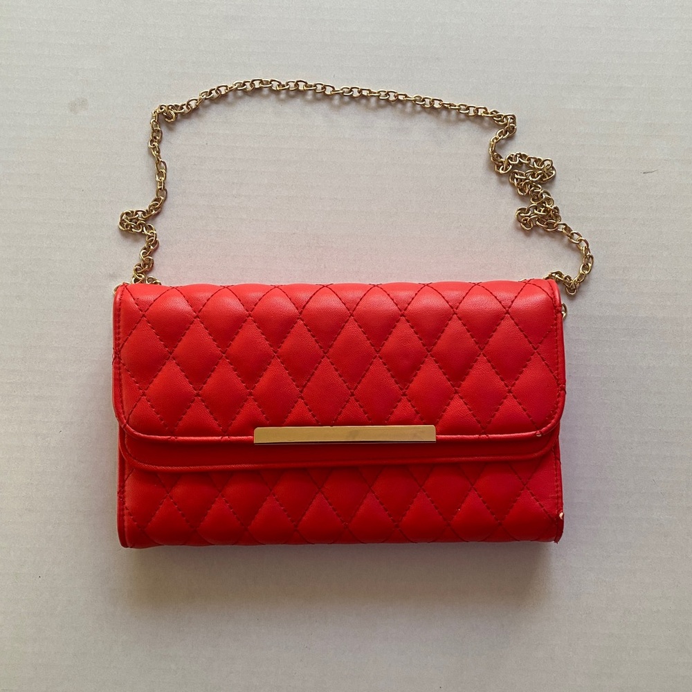 Red Quilted Gold‎ Chain Shoulder Bag